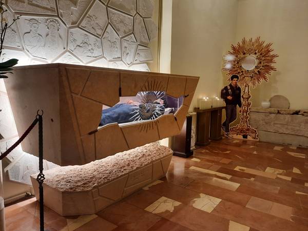 Quelle: Achim Dörr, Walldürn Grabstätte Carol Acutis in Santa Maria Maggiore Assis